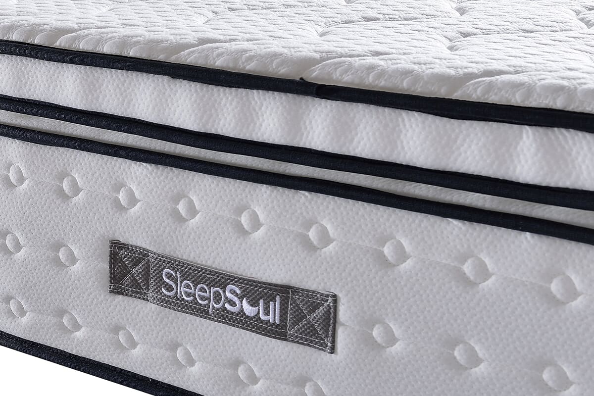 Close up of the side of the SleepSoul Space 2000 Pocket Memory Pillow Top Mattress.