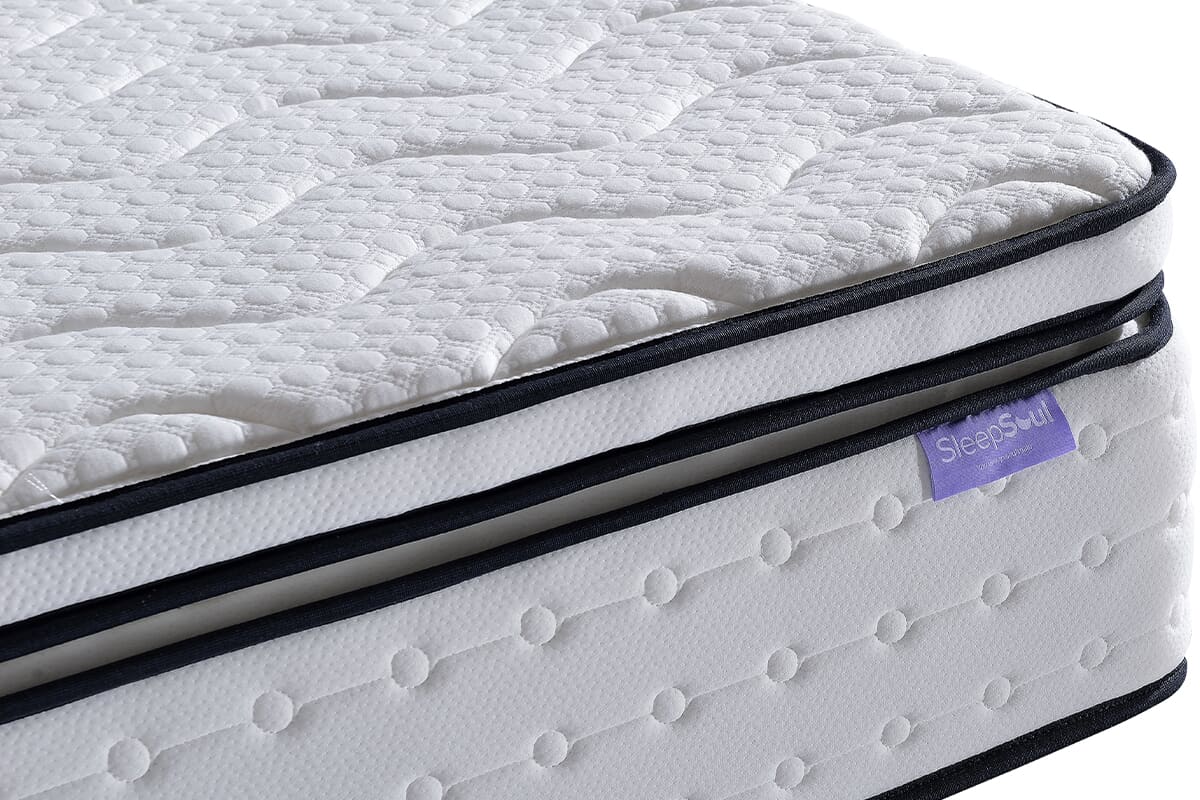 Close up of the corner of the sleepsoul space mattress.