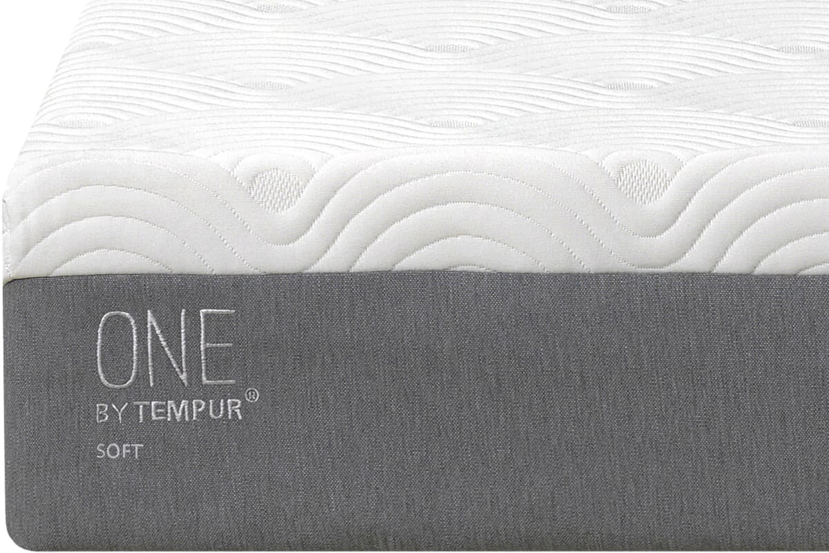 Close up of the corner of the TEMPUR ONE Soft Mattress.