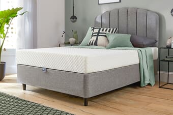 A product image for the Silentnight 7 Zone Memory Foam Legacy Mattress