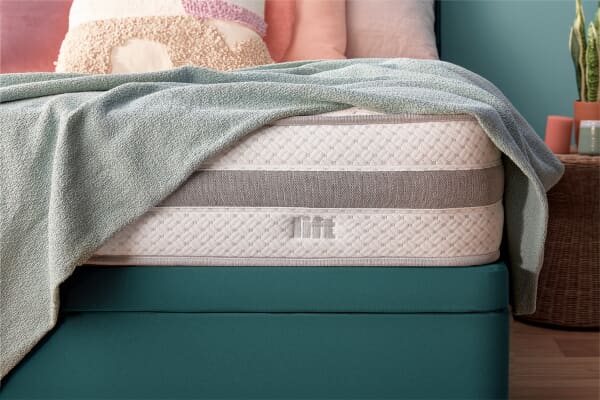 An image for Silentnight Lift Rejuvenate 1600 Pocket Latex Mattress