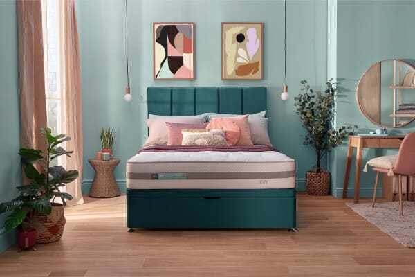 An image for Silentnight Lift Rejuvenate 1600 Pocket Latex Mattress