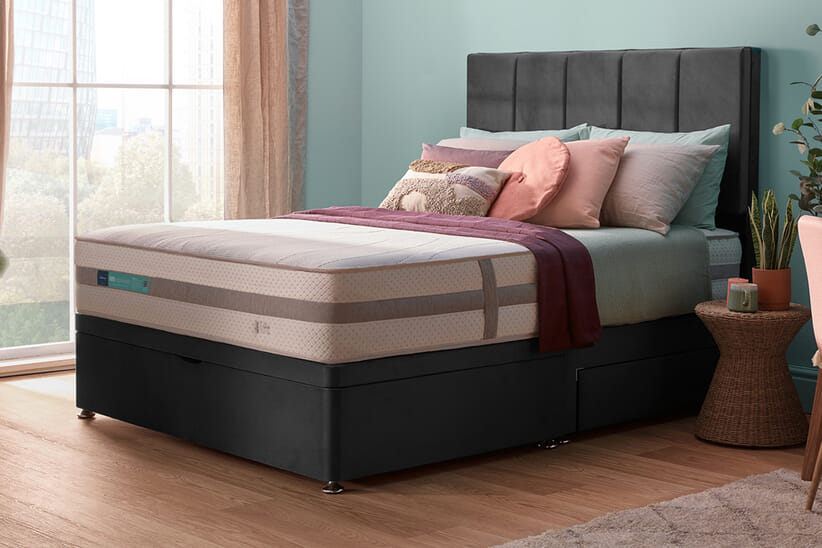 An image for Silentnight Lift Replenish 2000 Pocket Latex Mattress