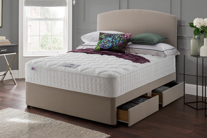 An image for Rest Assured Minerva 2000 Pocket Silk Mattress