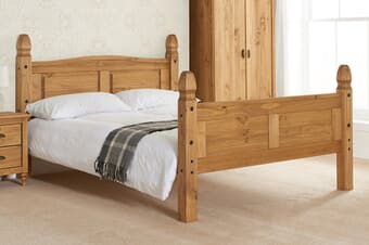 A product image for the Corona High End Pine Bed