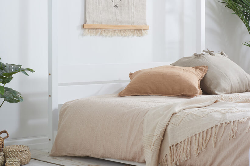 An image for Darwin White Four Poster Bed