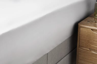 An image for Silentnight Supersoft Fitted Sheet - White