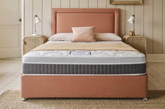 A product image for the Sleepeezee Fusion Pro Hybrid Mattress