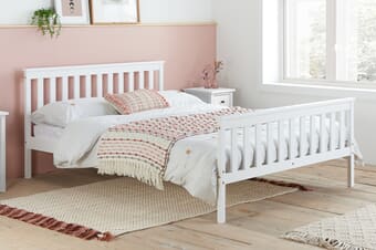 A product image for the Oxford Wooden Bed
