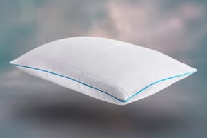 A product image for the Simba AeroDown Pillow