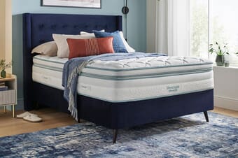 A product image for the Silentnight UltraGel Cool-To-Touch Pocket 3000 Mattress