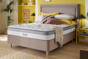A product image for the Silentnight Memory Cool 1000 Pocket Mattress