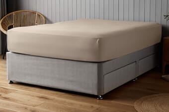 A product image for the Silentnight Supersoft Fitted sheet - Natural