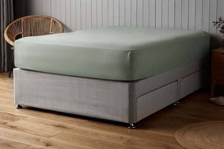 An image for Silentnight Supersoft Fitted Sheet - Sage