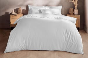 A product image for the Silentnight Washed Cotton Rich Duvet Set - White