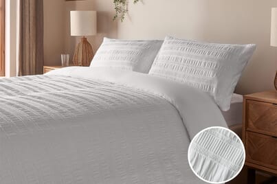 An image for Silentnight Supersoft Seersucker Duvet Set – White