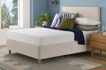 A product image for the Silentnight 7 Zone Memory Foam Mattress
