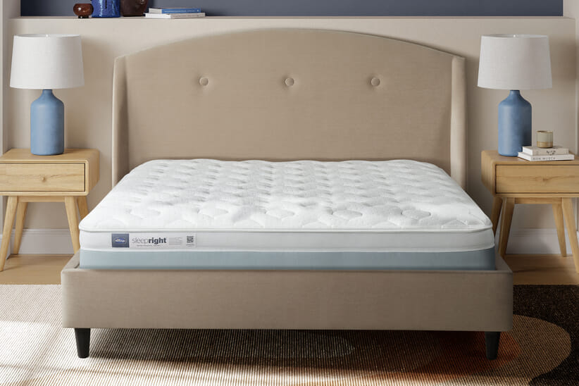 An image for Silentnight Sleep Right™ easyflex Gel 2000 Mirapocket Mattress
