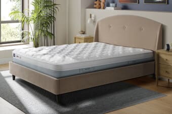 A product image for the Silentnight Sleep Right™ easyflex Gel 2000 Mirapocket Mattress