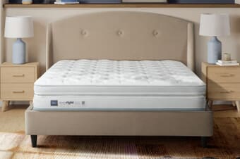 A product image for the Silentnight Sleep Right™ easyflex Gel 3000 Mirapocket Box Top Mattress