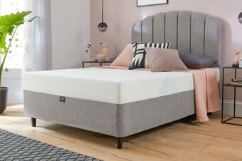 A product image for the Silentnight 3 Zone Memory Foam Legacy Mattress