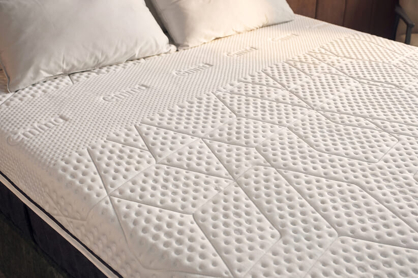 An image for Emma® Diamond Hybrid Deluxe Mattress