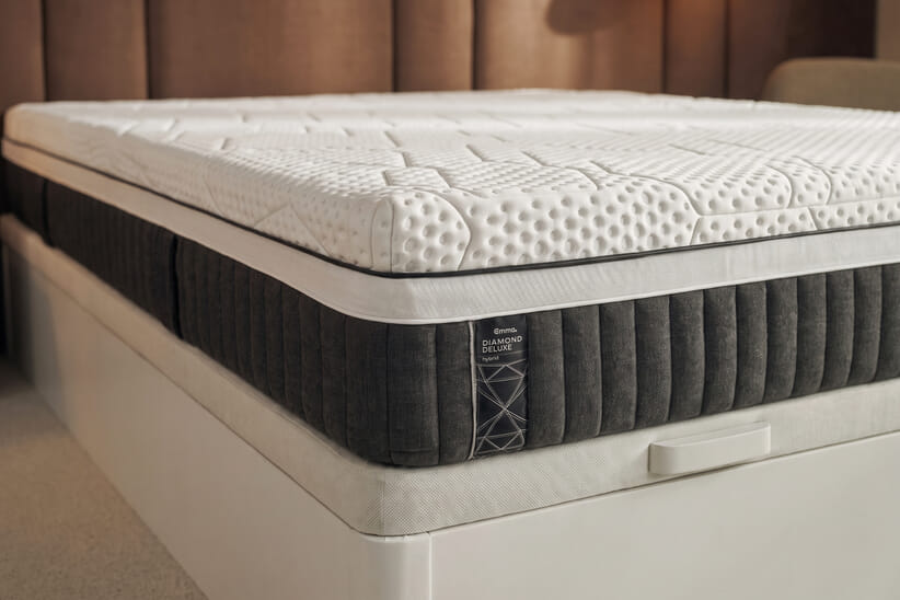 An image for Emma® Diamond Hybrid Deluxe Mattress
