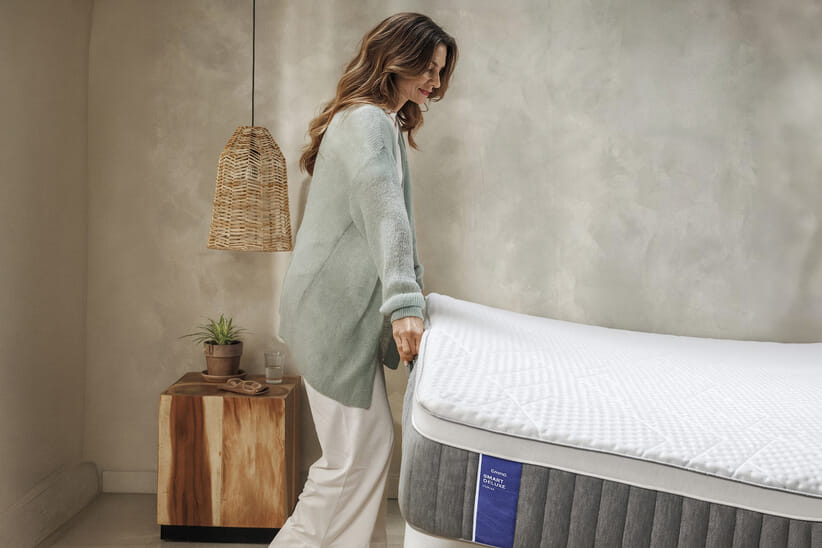 An image for Emma® Smart Hybrid Deluxe Mattress