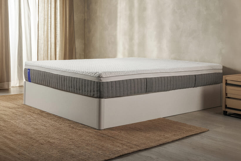 An image for Emma® Smart Hybrid Deluxe Mattress