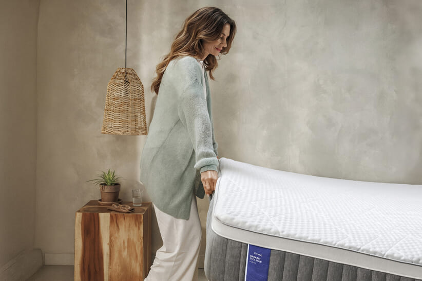 An image for Emma® Smart Hybrid Deluxe Mattress + Premium Divan Bed