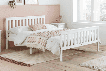 A product image for the Oxford Wooden Bed