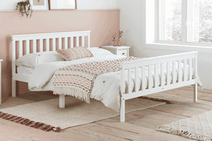 A product image for the Oxford Wooden Bed
