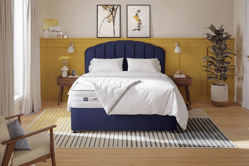 An image for Silentnight Sleep Right™ 2000 Mirapocket Memory Foam Mattress + Premium Divan Bed