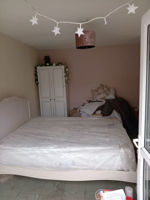 A customer photo for Spring King® Wool Sublime 2000 Pillow Top Mattress - Beautifully crafted and mattress height ideal.. Author: Claire Mcaleavey. Dated: 2024-06-19