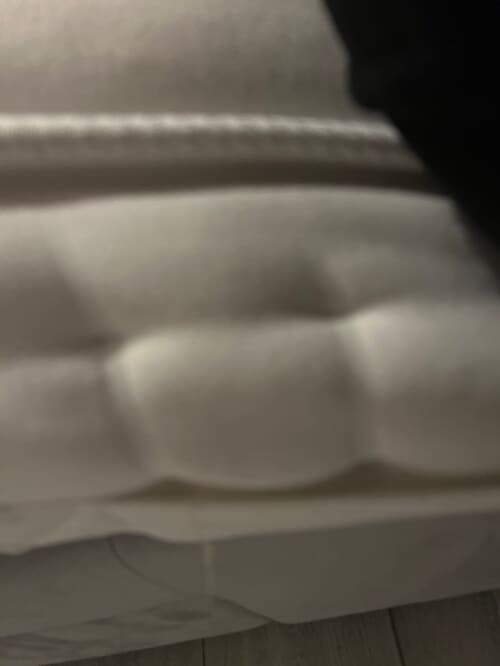 A customer photo for Spring King® Backcare Ultimate 3000 Mattress - It's too soft. My waist hurts after sleeping on it for two days. I suggest you c. Author: Lisa Xu. Dated: 2025-10-18