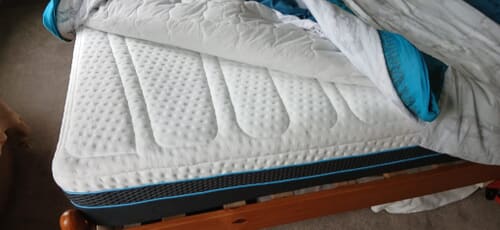 A customer photo for MLILY®​ Summit Ortho 2800 Cool Gel Hybrid Mattress + Premium Divan Bed - We have been sleeping on this mattress fpr 2 weeks. It is form to the touch but . Author: Mervyn Neal. Dated: 2026-09-17